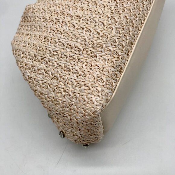 Urban Expressions Ivory Nikita Clutch - Picture 9 of 11